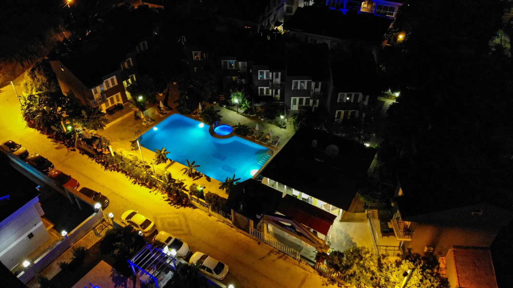 Özcem Apart Hotel — Aerial night view of the hotel